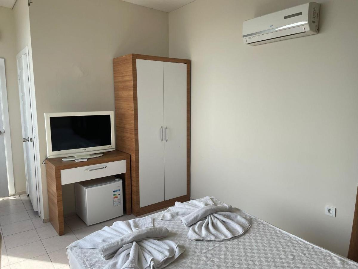 אלאניה Rosella Hotel מראה חיצוני תמונה