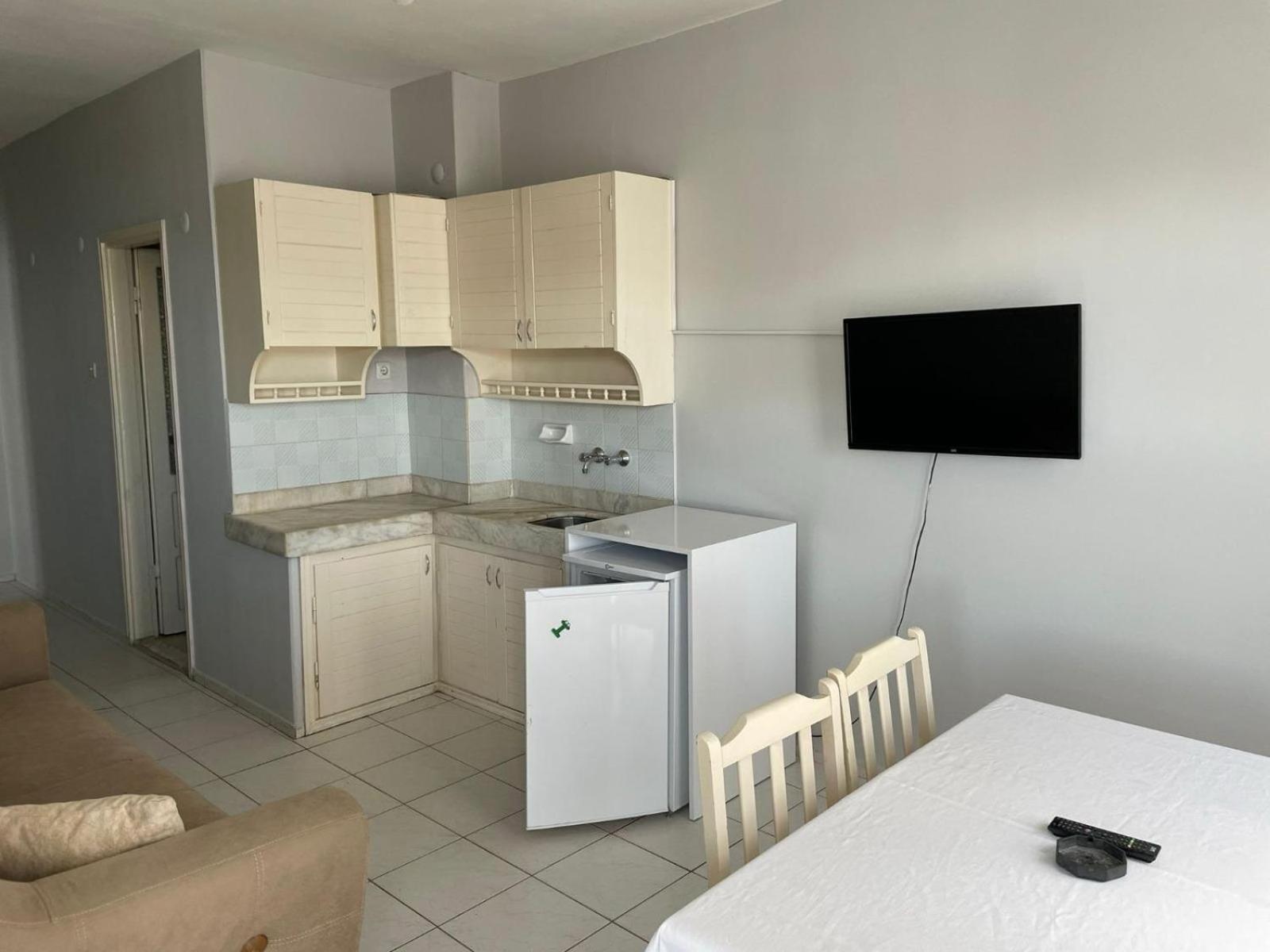 אלאניה Rosella Hotel מראה חיצוני תמונה