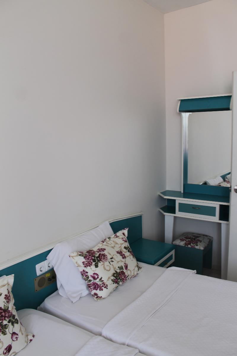 אלאניה Rosella Hotel מראה חיצוני תמונה